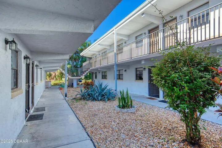 1504 VIRGINIA AVENUE #101 Daytona Beach, FL 32114