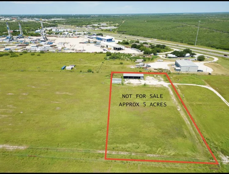 4006 E HWY 44 Alice, TX 78332