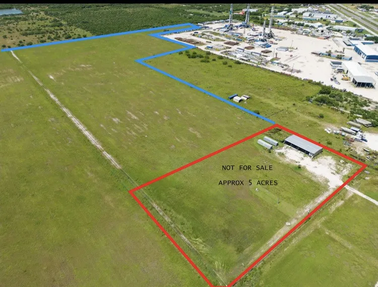 4006 E HWY 44 Alice, TX 78332