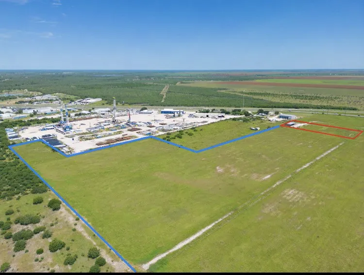 4006 E HWY 44 Alice, TX 78332