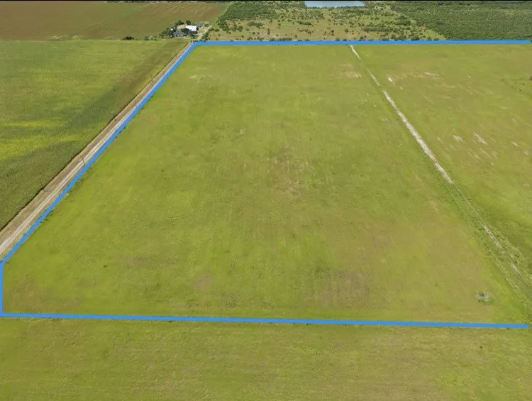 4006 E HWY 44 Alice, TX 78332