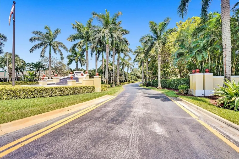 224 Cortez Dr Margate, FL 33068
