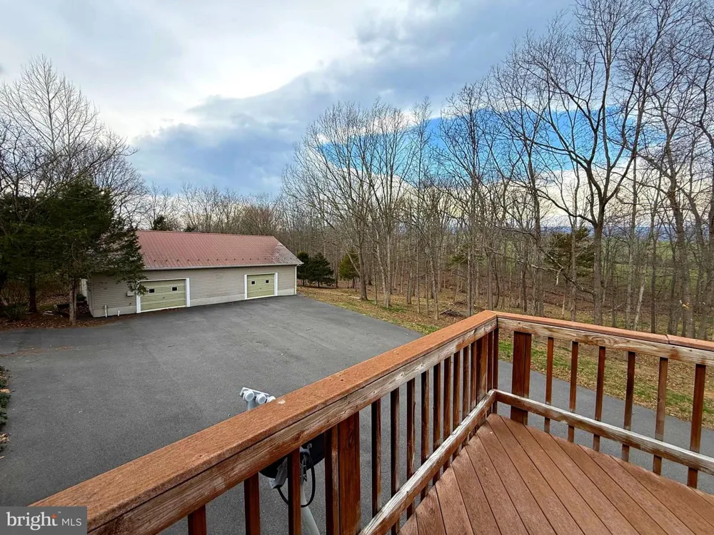 401 NIGHTHAWK DRIVE Petersburg, WV 26847