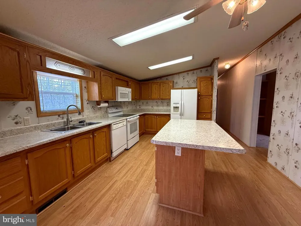 401 NIGHTHAWK DRIVE Petersburg, WV 26847
