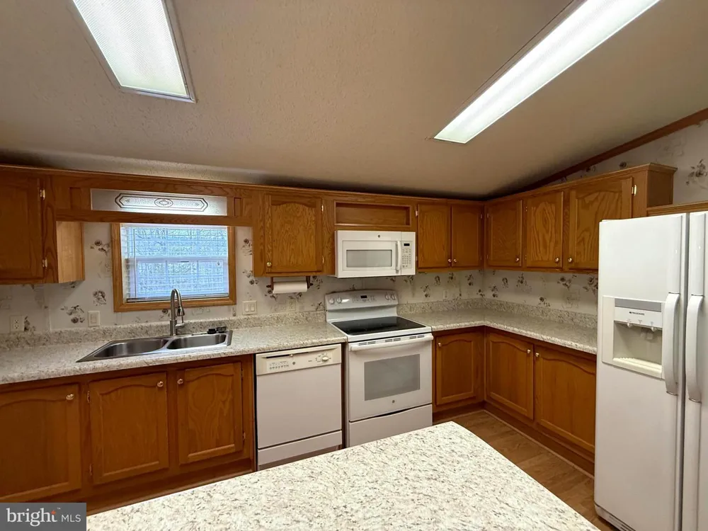 401 NIGHTHAWK DRIVE Petersburg, WV 26847