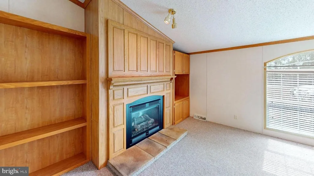 401 NIGHTHAWK DRIVE Petersburg, WV 26847