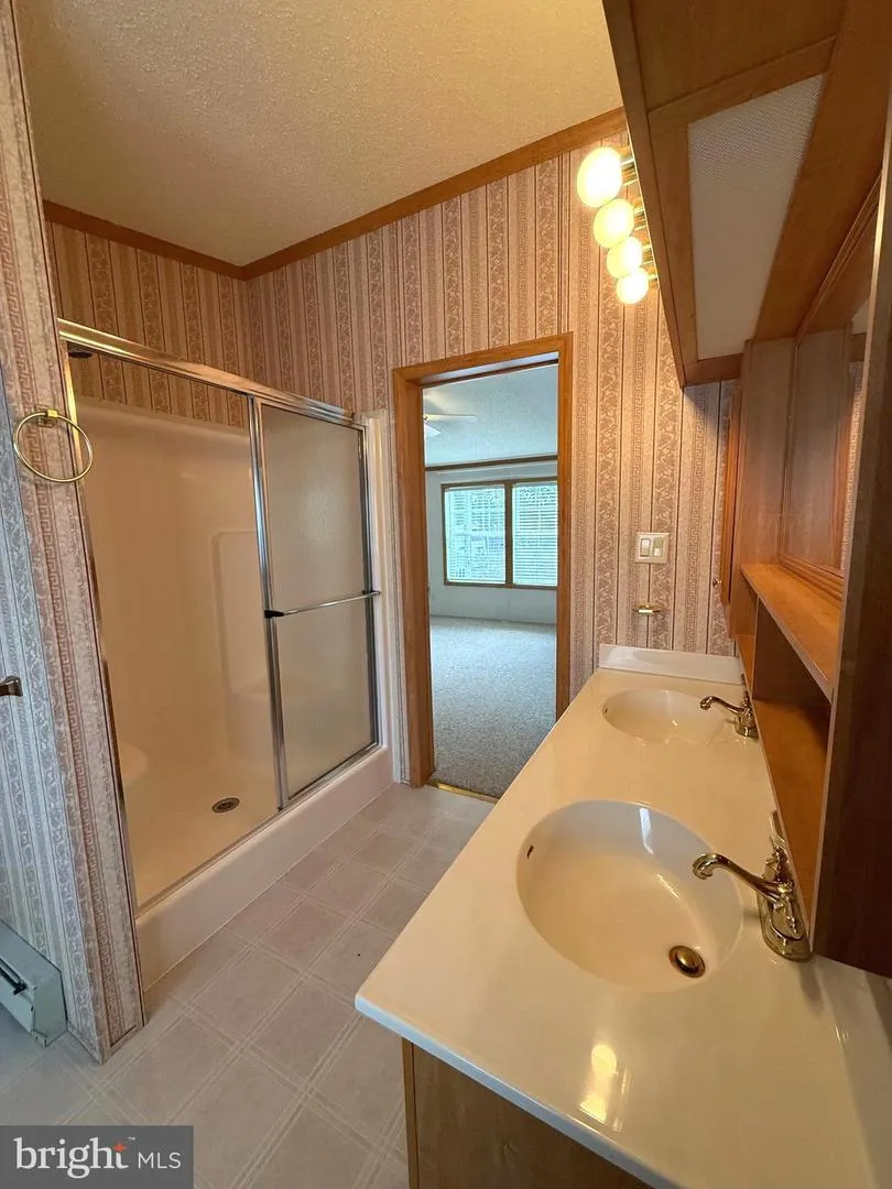 401 NIGHTHAWK DRIVE Petersburg, WV 26847