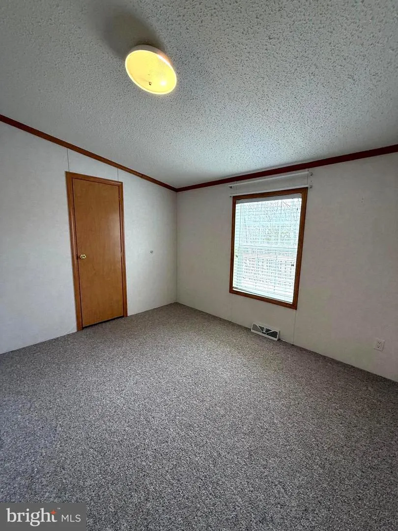 401 NIGHTHAWK DRIVE Petersburg, WV 26847