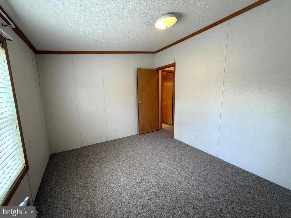 401 NIGHTHAWK DRIVE Petersburg, WV 26847