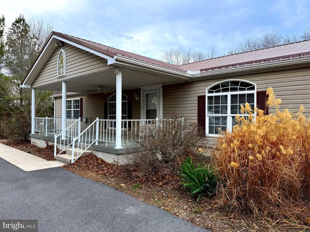 401 NIGHTHAWK DRIVE Petersburg, WV 26847