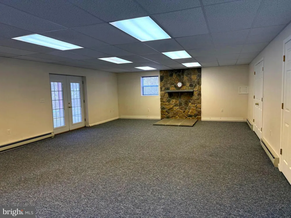 401 NIGHTHAWK DRIVE Petersburg, WV 26847