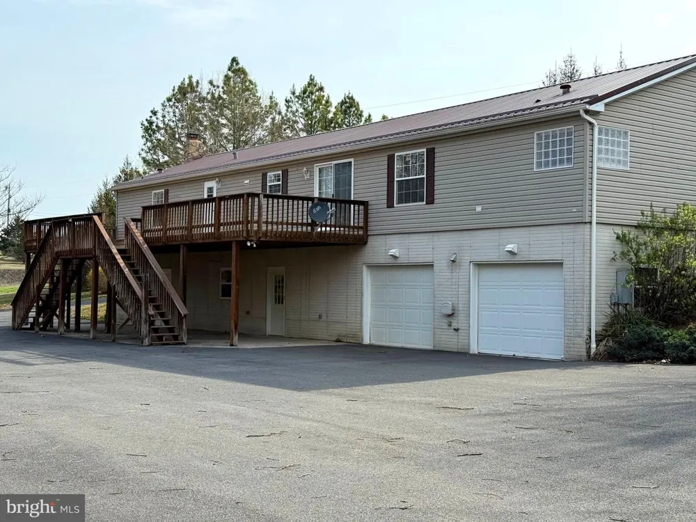 401 NIGHTHAWK DRIVE Petersburg, WV 26847