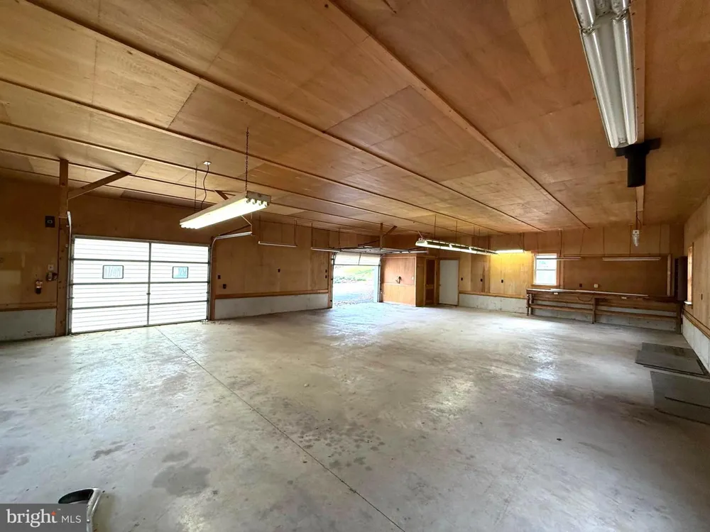 401 NIGHTHAWK DRIVE Petersburg, WV 26847