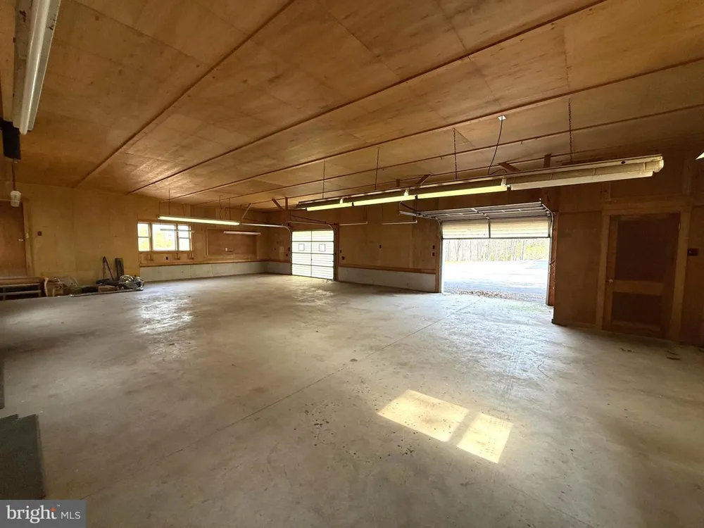 401 NIGHTHAWK DRIVE Petersburg, WV 26847