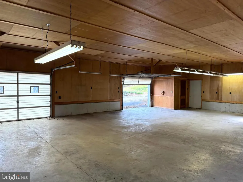 401 NIGHTHAWK DRIVE Petersburg, WV 26847