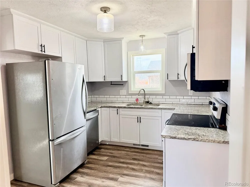 323 Sioux Avenue Simla, CO 80835