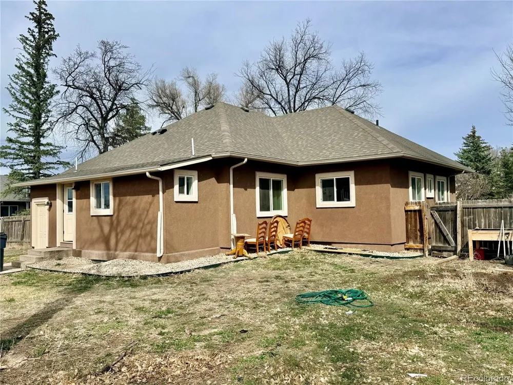 323 Sioux Avenue Simla, CO 80835