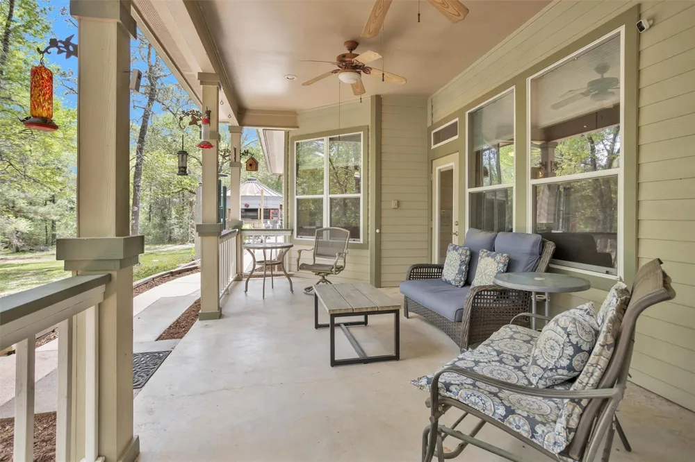 17174 Tierra Buena Drive Plantersville, TX 77363