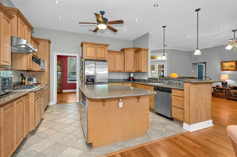 17174 Tierra Buena Drive Plantersville, TX 77363