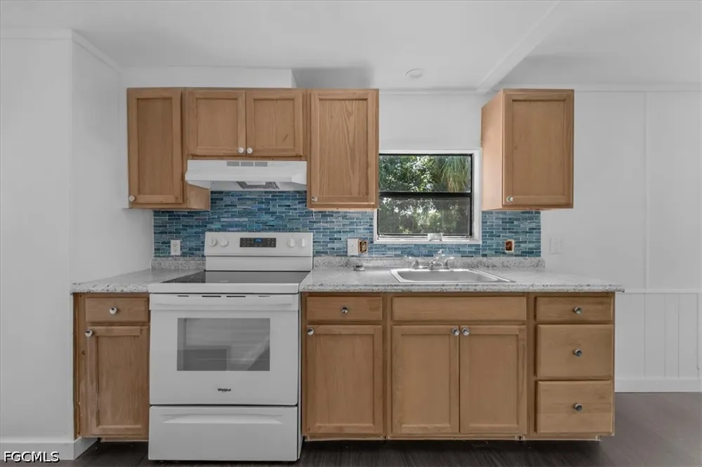 Avenue D NW Moore Haven, FL 33471