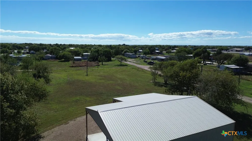 407 W Oakland Avenue Seadrift, TX 77983