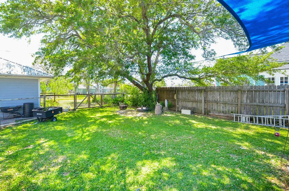205 Main Street Palacios, TX 77465