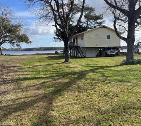 197 S River Drive