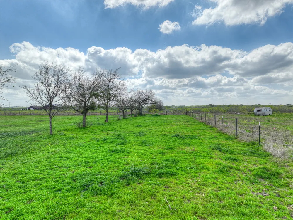 1492 Scull Road San Marcos, TX 78666