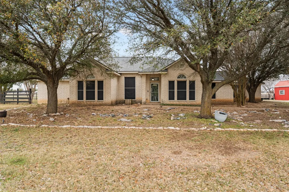 1840 Val Verde Road McGregor, TX 76657