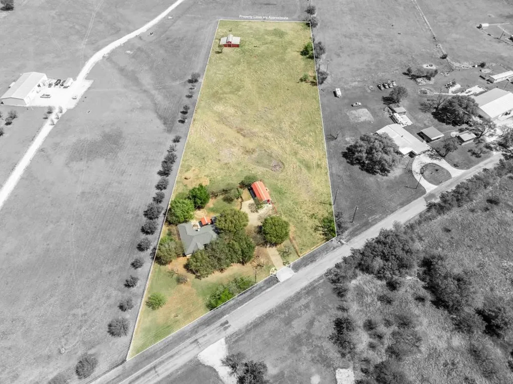 1840 Val Verde Road McGregor, TX 76657