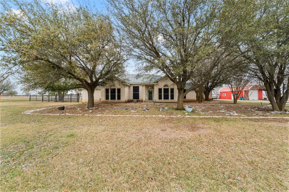 1840 Val Verde Road McGregor, TX 76657