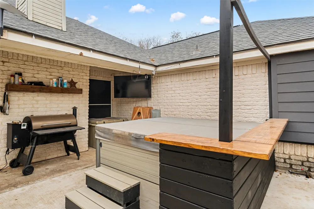 1840 Val Verde Road McGregor, TX 76657