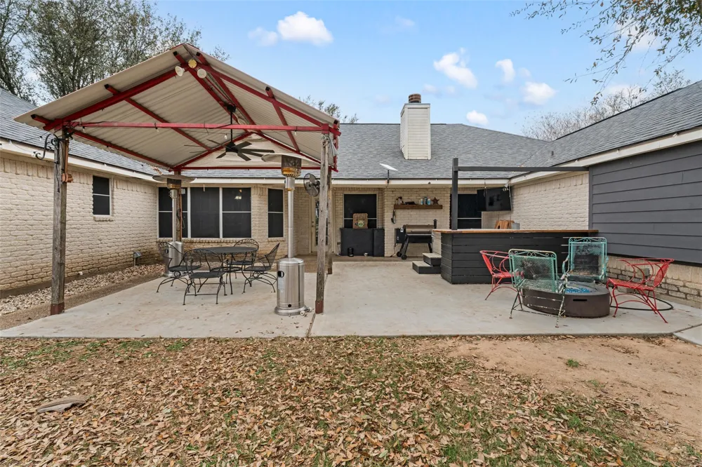 1840 Val Verde Road McGregor, TX 76657