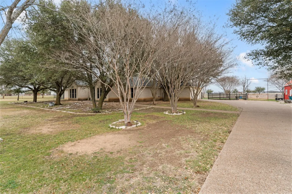 1840 Val Verde Road McGregor, TX 76657