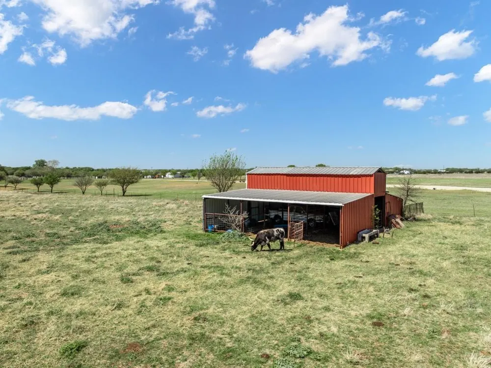 1840 Val Verde Road McGregor, TX 76657