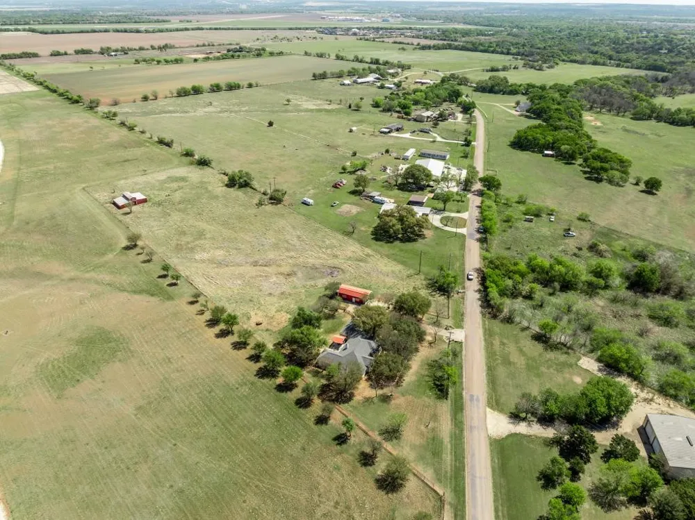 1840 Val Verde Road McGregor, TX 76657