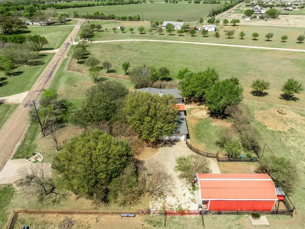 1840 Val Verde Road McGregor, TX 76657