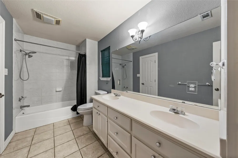1840 Val Verde Road McGregor, TX 76657