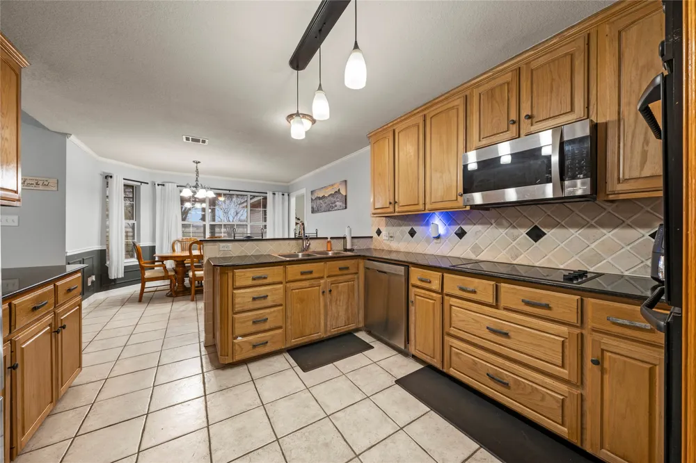 1840 Val Verde Road McGregor, TX 76657