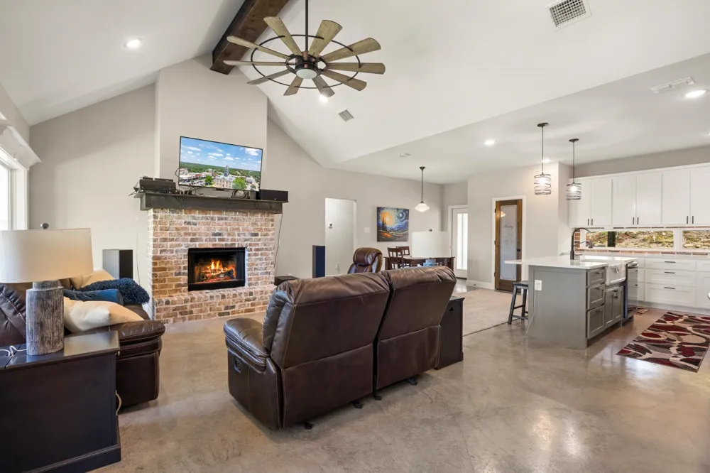 1445 Lakeside Drive Bluff Dale, TX 76433