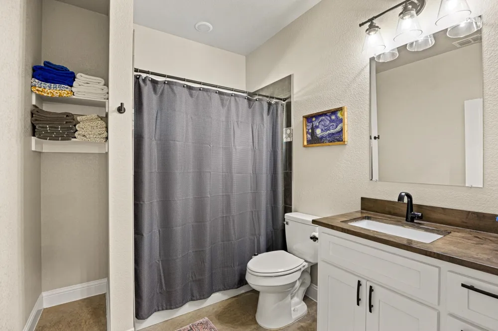 1445 Lakeside Drive Bluff Dale, TX 76433