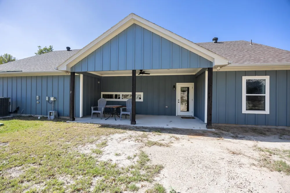 1445 Lakeside Drive Bluff Dale, TX 76433