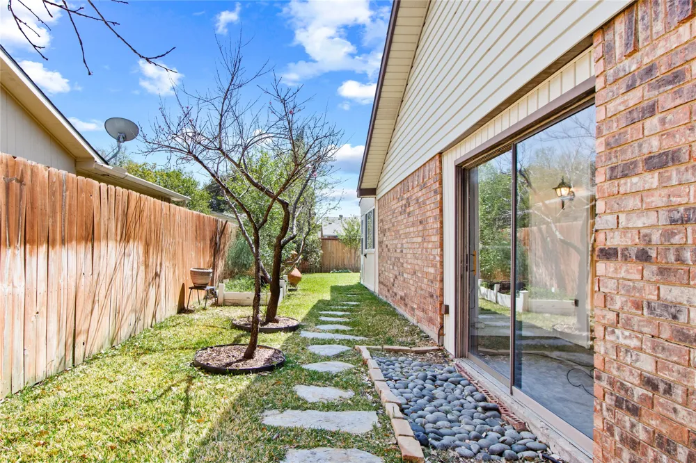 5008 Overton Circle The Colony, TX 75056