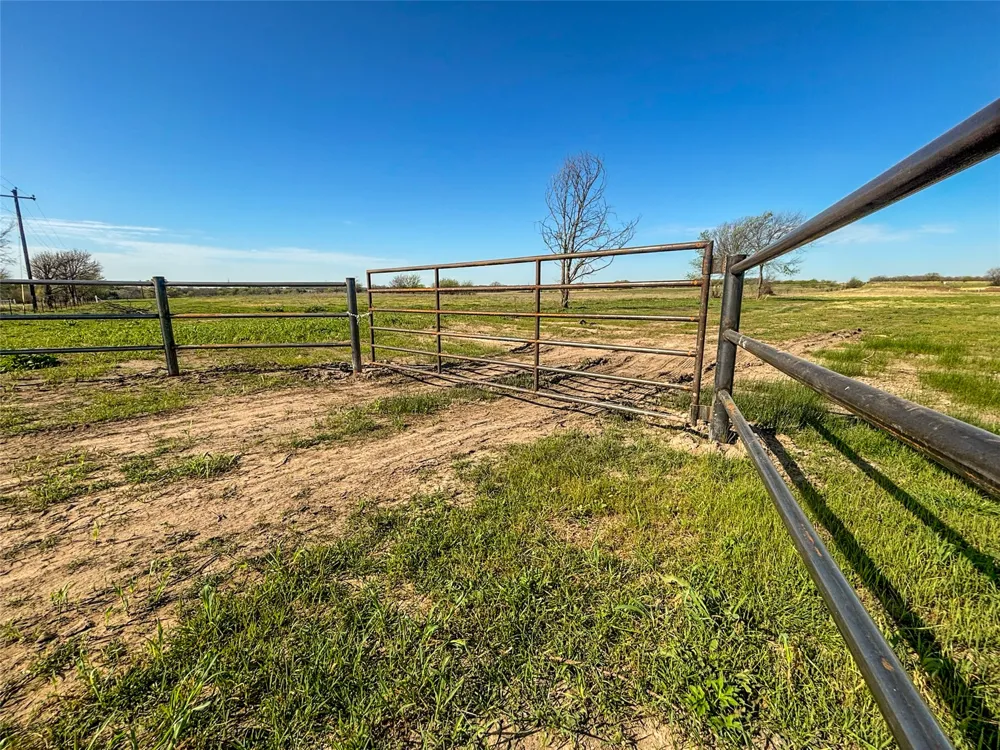 384 Cr-1475 Alvord, TX 76225