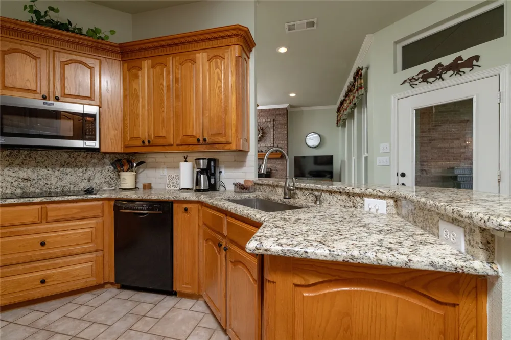 13435 Jackson Road Krum, TX 76249
