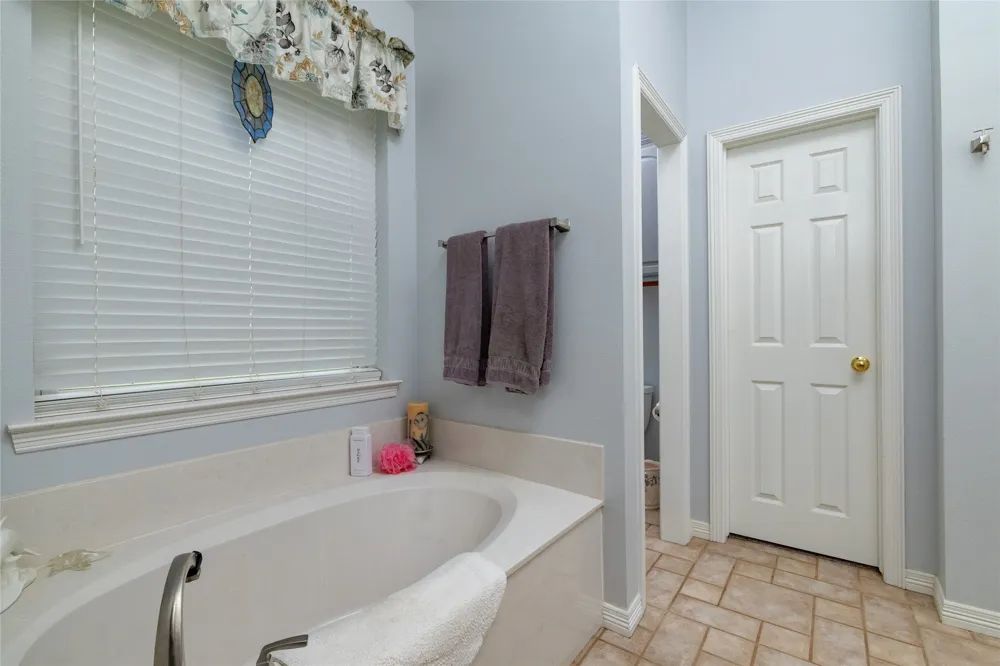 13435 Jackson Road Krum, TX 76249