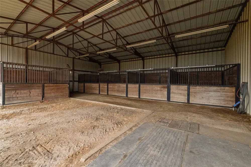 13435 Jackson Road Krum, TX 76249