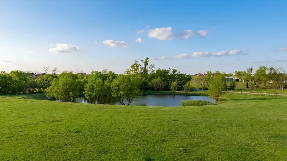 13435 Jackson Road Krum, TX 76249