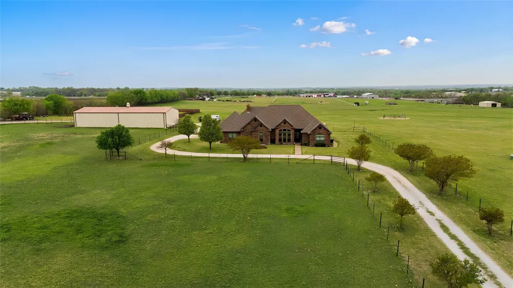 13435 Jackson Road Krum, TX 76249