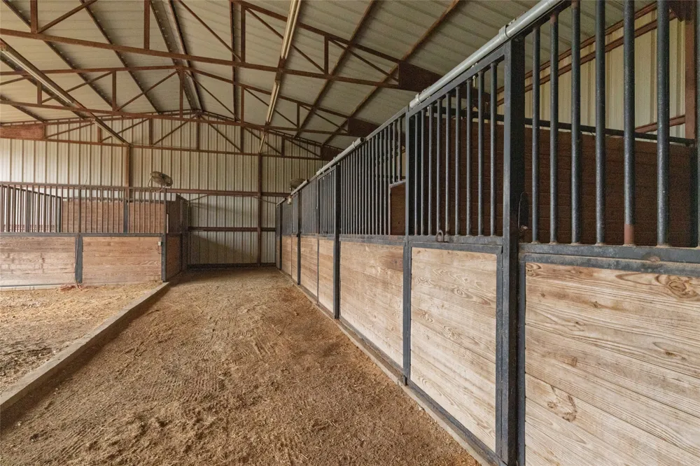 13435 Jackson Road Krum, TX 76249